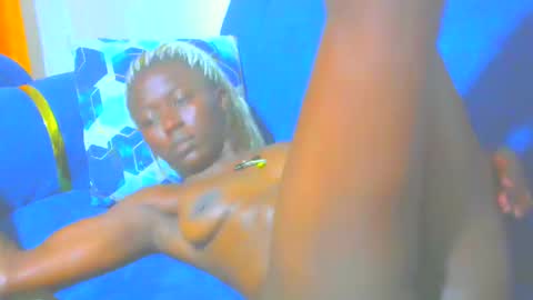 Snapshot of pretty_ebony_dolls chatting on 10, 2, 2025 riri online show from 10, 2, 2025