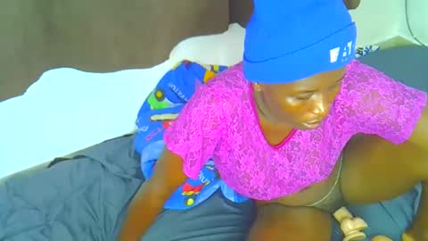 Snapshot of pretty_ebony_dolls chatting on 18, 9, 2025 riri online show from 18, 9, 2025