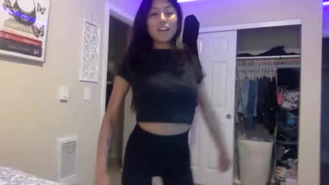 Snapshot of pretty_girl828687 chatting on 16, 10, 2025 pretty_girl828687 online show from 16, 10, 2025