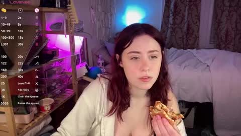 Snapshot of pretty_in_p1nk chatting on 10, 2, 2025 Sophie online show from 10, 2, 2025