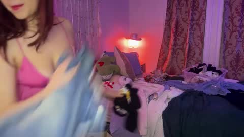 Snapshot of pretty_in_p1nk chatting on 27, 2, 2025 Sophie online show from 27, 2, 2025