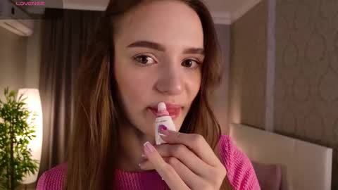 Snapshot of pretty_linaa chatting on 9, 11, 2025 Anna online show from 9, 11, 2025