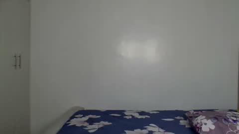 Snapshot of pretty_luv1 chatting on 13, 12, 2025 pretty luv1 online show from 13, 12, 2025