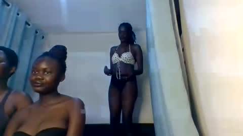 Snapshot of pretty_naya chatting on 30, 9, 2025 naya online show from 30, 9, 2025