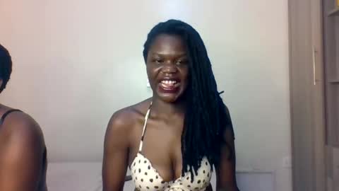 Snapshot of pretty_naya chatting on 6, 10, 2025 naya online show from 6, 10, 2025