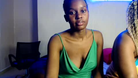 Snapshot of pretty_nyra chatting on 10, 7, 2026 Nyra online show from 10, 7, 2026