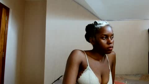 Snapshot of pretty_nyra chatting on 25, 7, 2026 Nyra online show from 25, 7, 2026