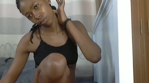 Snapshot of pretty_petite24 chatting on 3, 12, 2024 pretty_petite24 online show from 3, 12, 2024