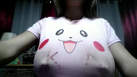 Snapshot of pretty_petite_asian143 chatting on 18, 3, 2026 samantha online show from 18, 3, 2026