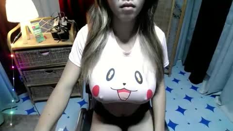 Snapshot of pretty_petite_asian143 chatting on 22, 3, 2026 samantha online show from 22, 3, 2026