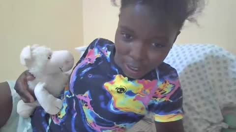 pretty_petite_ebony online show from 6, 1, 2025