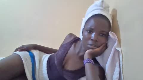 pretty_petite_ebony online show from 1, 3, 2025