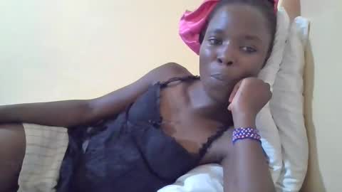 pretty_petite_ebony online show from 3, 3, 2025
