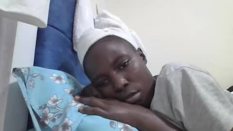 pretty_petite_ebony online show from 21, 10, 2025