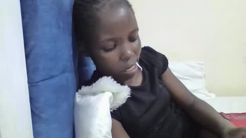 pretty_petite_ebony online show from 5, 3, 2026