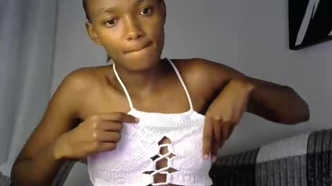 Snapshot of pretty_queennie chatting on 24, 4, 2026 Pretty doll online show from 24, 4, 2026