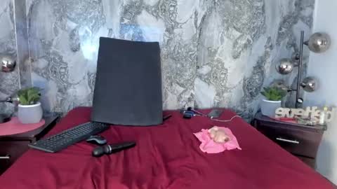   online show from 24, 4, 2026