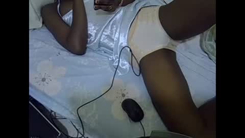 Snapshot of prettyalma chatting on 20, 12, 2024 prettyalma online show from 20, 12, 2024