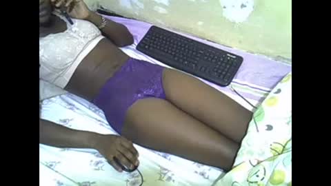 Snapshot of prettyalma chatting on 2, 1, 2025 prettyalma online show from 2, 1, 2025