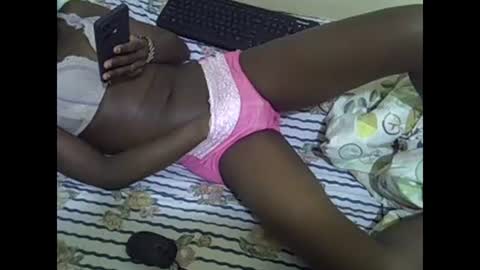 Snapshot of prettyalma chatting on 15, 1, 2025 prettyalma online show from 15, 1, 2025