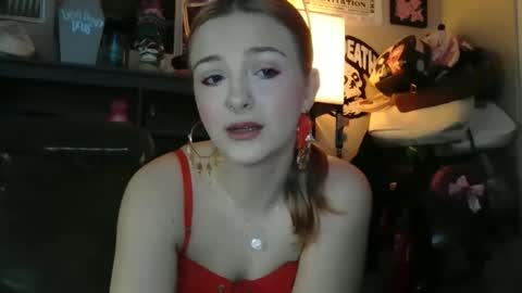 Snapshot of prettybabystacy chatting on 14, 4, 2026 stacy online show from 14, 4, 2026