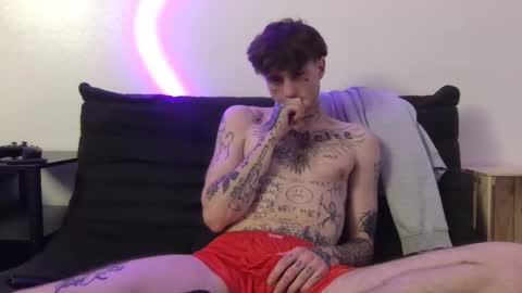 pretty boy online show from 21, 11, 2025