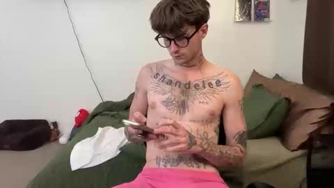 Snapshot of prettyboyszn chatting on 24, 3, 2026 pretty boy online show from 24, 3, 2026