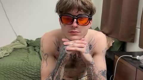 Snapshot of prettyboyszn chatting on 26, 3, 2026 pretty boy online show from 26, 3, 2026