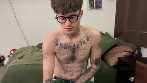 Snapshot of prettyboyszn chatting on 27, 3, 2026 pretty boy online show from 27, 3, 2026