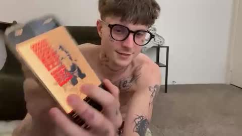 Snapshot of prettyboyszn chatting on 1, 4, 2026 pretty boy online show from 1, 4, 2026