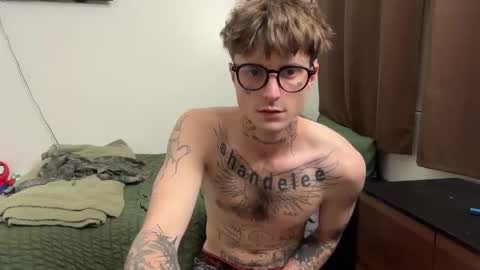 Snapshot of prettyboyszn chatting on 6, 4, 2026 pretty boy online show from 6, 4, 2026