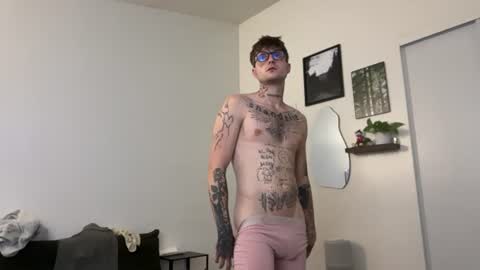 Snapshot of prettyboyszn chatting on 19, 6, 2026 pretty boy online show from 19, 6, 2026