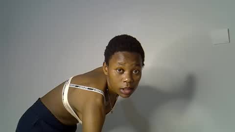 Snapshot of prettycoco_ chatting on 5, 5, 2026 coco online show from 5, 5, 2026
