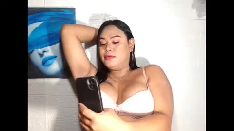 prettydiannara online show from 13, 1, 2025