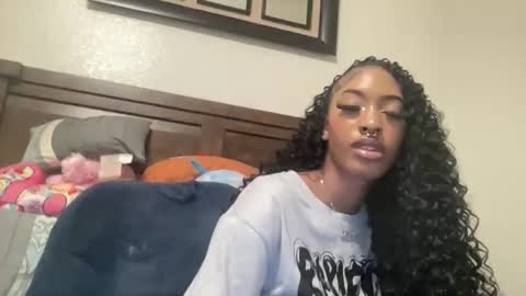 Snapshot of prettyfacefemale chatting on 8, 3, 2026 prettyfacefemale online show from 8, 3, 2026