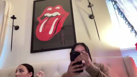 Snapshot of prettygirlopal chatting on 18, 12, 2025 pretty girl opal lightskin dick online show from 18, 12, 2025