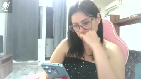 prettyjulliette online show from 1, 6, 2026