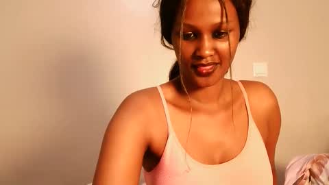 Snapshot of prettykeilaa chatting on 15, 4, 2026 prettykeilaa online show from 15, 4, 2026