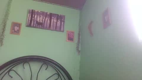 Snapshot of prettymae756493 chatting on 1, 4, 2026 prettymae756493 online show from 1, 4, 2026