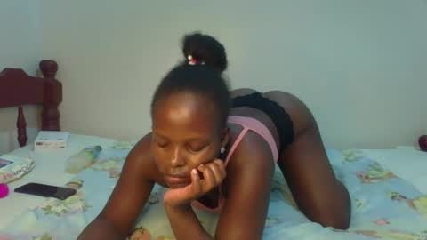 Snapshot of prettymelly_ chatting on 31, 5, 2026 Melly online show from 31, 5, 2026