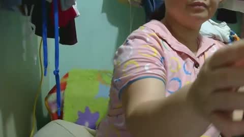 Snapshot of prettynhing chatting on 15, 12, 2024 Nhing online show from 15, 12, 2024