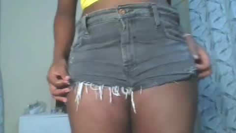 prettypussy_24 online show from 20, 5, 2026