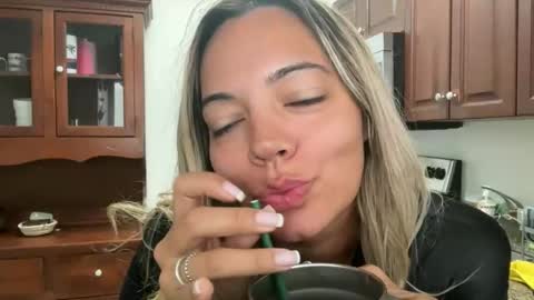 prettyyykittyyy22 online show from 1, 11, 2025