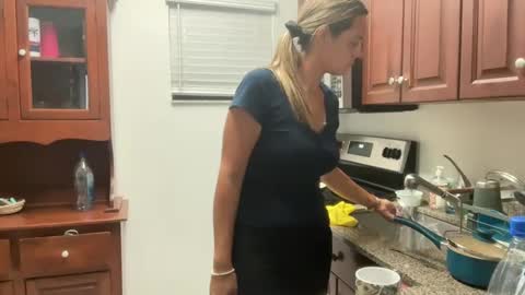 prettyyykittyyy22 online show from 2, 11, 2025