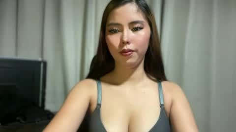 Snapshot of pricelessbeautyxxx chatting on 7, 7, 2026 TINA online show from 7, 7, 2026