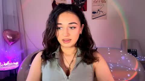 Snapshot of pricillalivsey chatting on 17, 5, 2026 Sofi online show from 17, 5, 2026