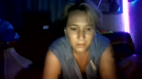 Snapshot of primal_darling chatting on 7, 7, 2026 primal_darling online show from 7, 7, 2026