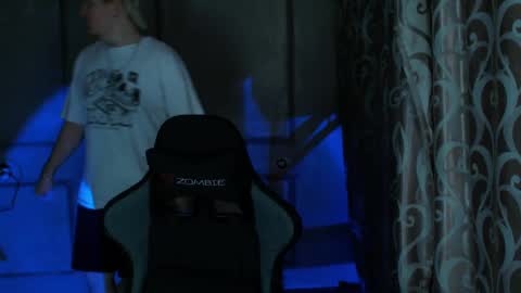 Snapshot of princ4real chatting on 12, 3, 2025 prince online show from 12, 3, 2025