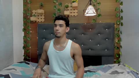 prince_arthur77 online show from 31, 1, 2025