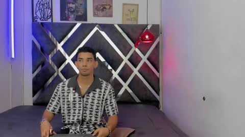 prince_arthur77 online show from 4, 2, 2025